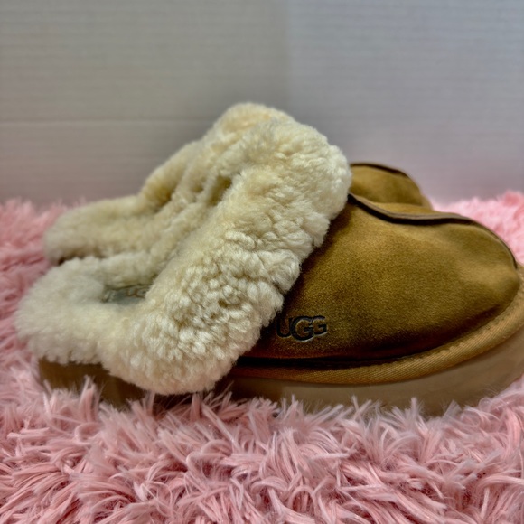 UGG DISQUETTE $165 SUEDE SHEARLING CHESTNUT CUFF PLATFORM SLIPPERS US 7 EUC - Picture 4 of 8
